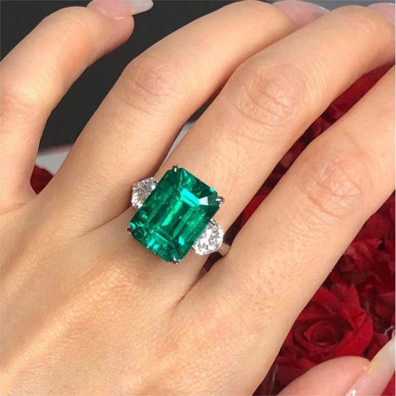 Ruif Jewelry Customized PT950 10.12ct Lab Grown Emerald Ring With DEF Lab Grown Diamond Band Jewelry for Women