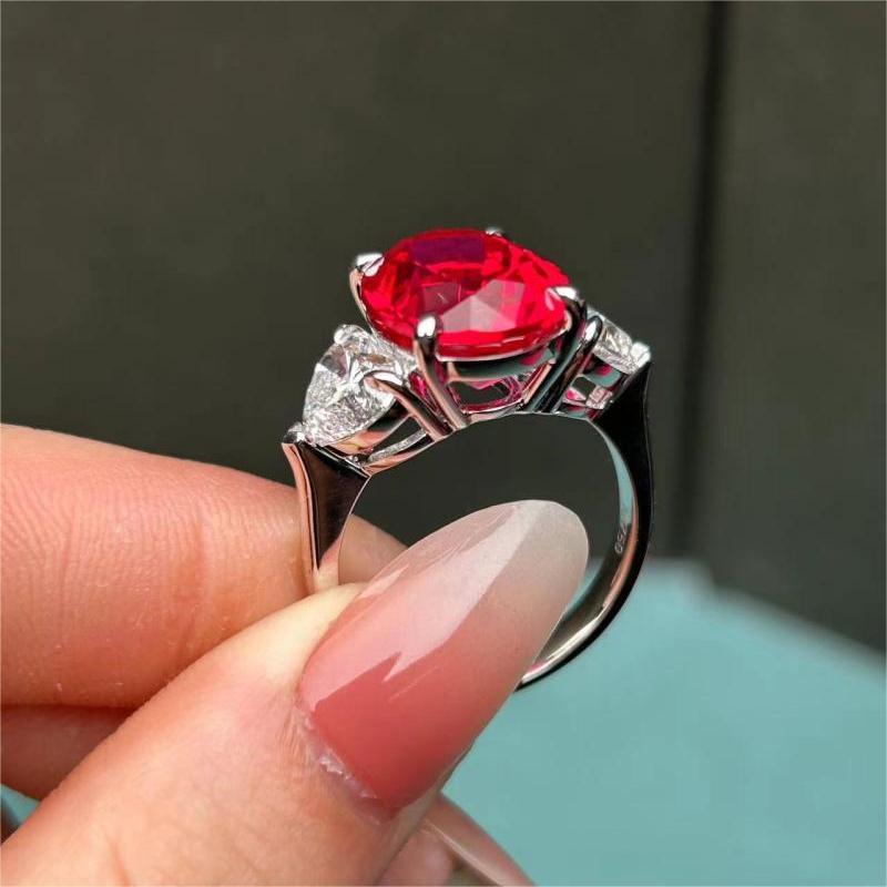 Ruif Jewelry Lucuxy Design 10.215ct Oval Shape Lab Ruby Ring 18K Gold Custom Jewelry