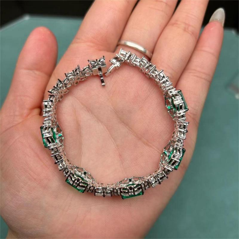 Ruif Jewelry Classic bracelet 14K white gold 10.71ct lab grown emerald and lab grown diamond bracelets Wrist accessory