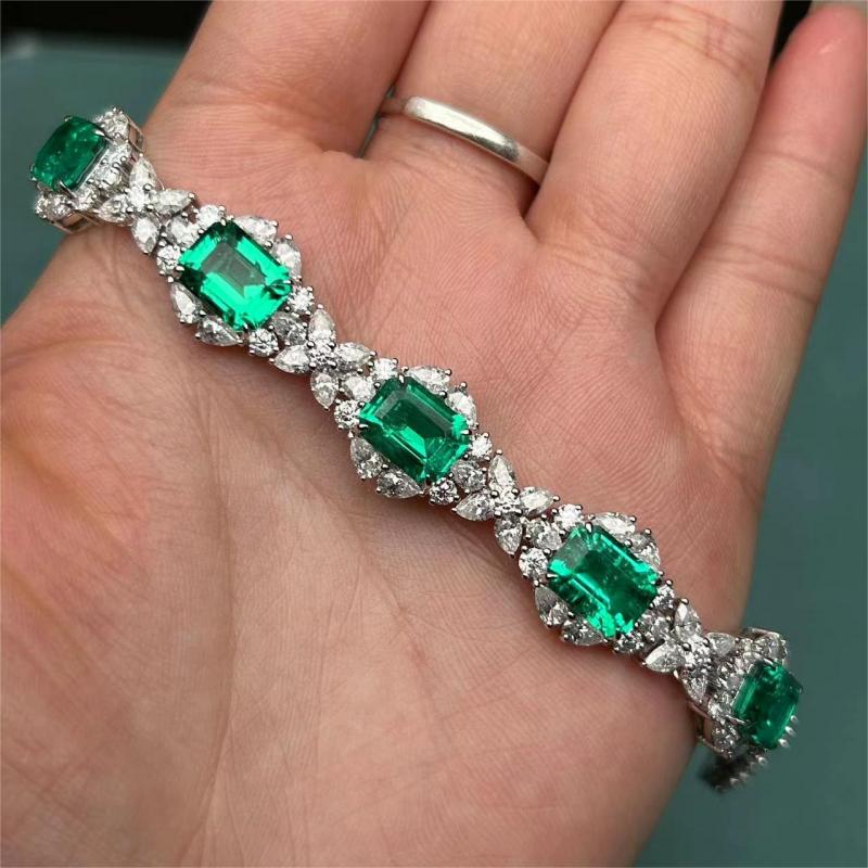 Ruif Jewelry Classic bracelet 14K white gold 10.71ct lab grown emerald and lab grown diamond bracelets Wrist accessory