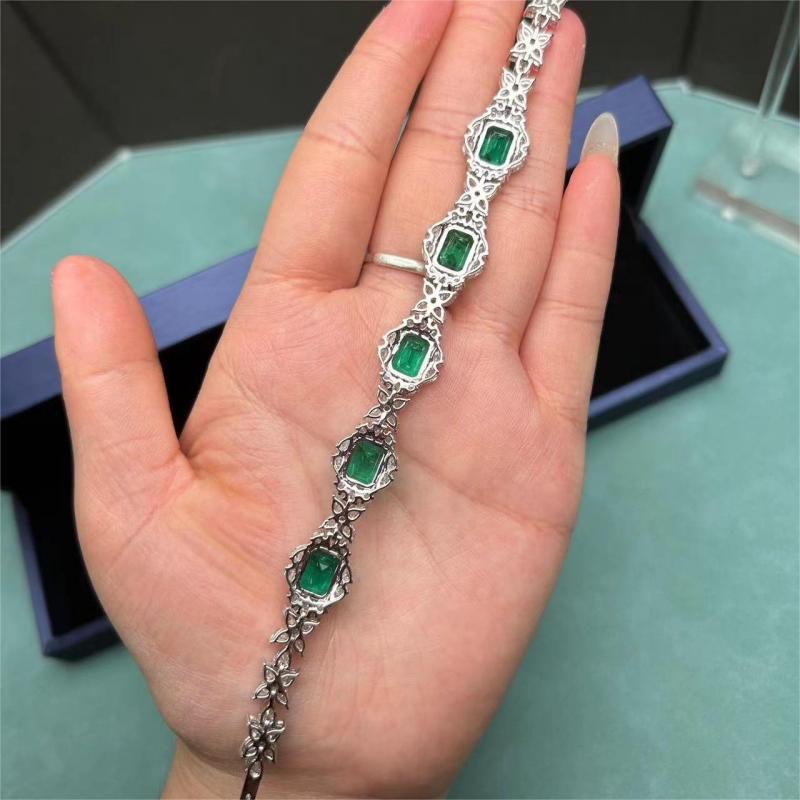 Ruif Jewelry Classic bracelet 14K white gold 10.71ct lab grown emerald and lab grown diamond bracelets Wrist accessory