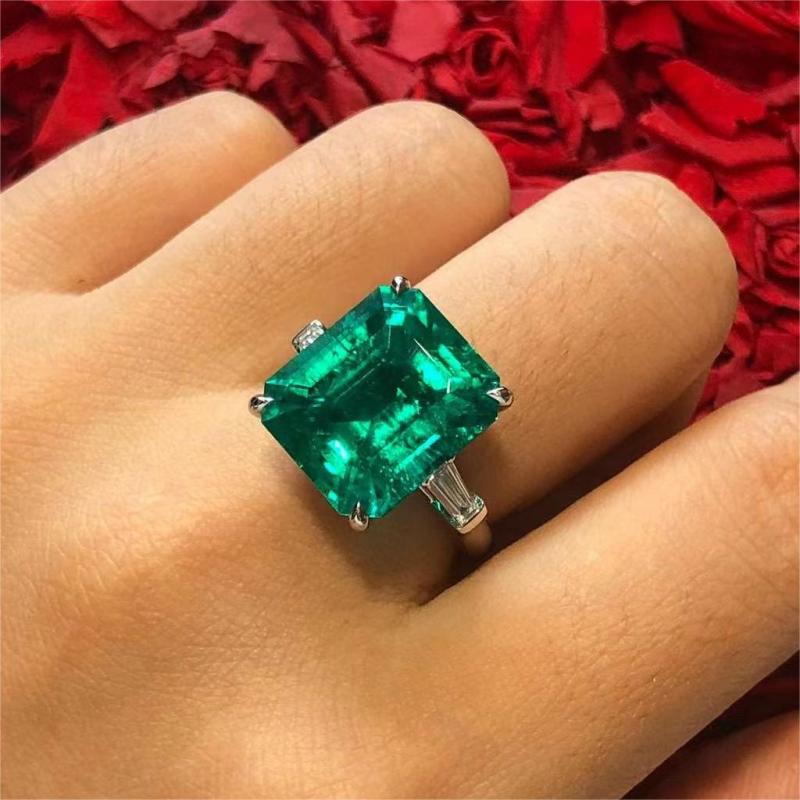 Ruif Jewelry Customized PT950 10ct Lab Grown Emerald Ring With DEF Lab Grown Diamond Band Jewelry for Women