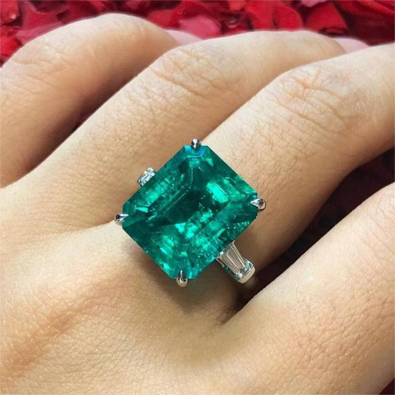 Ruif Jewelry Customized PT950 10ct Lab Grown Emerald Ring With DEF Lab Grown Diamond Band Jewelry for Women