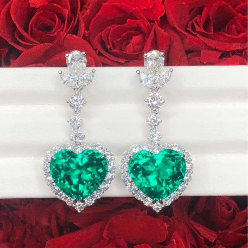 Ruif Jewelry Customized PT950 12.38ct Lab Grown Emerald Earring With DEF Lab Grown Diamond Jewelry for Women