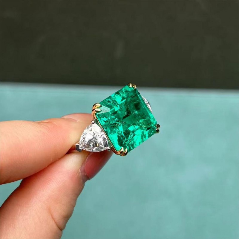 Ruif Jewelry Classic Three Stones Ring 18K White Gold 12ct Lab Grown Emerald Engagementring for Women