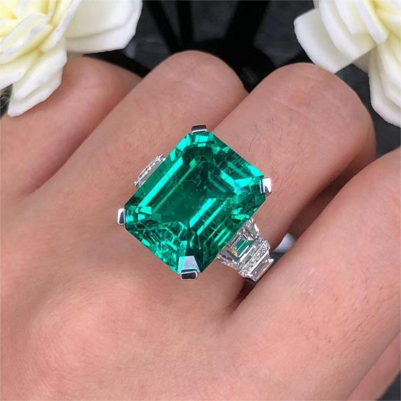 Ruif Jewelry Customized PT950 14.62ct Lab Grown Emerald Ring With DEF Lab Grown Diamond Band Jewelry for Women