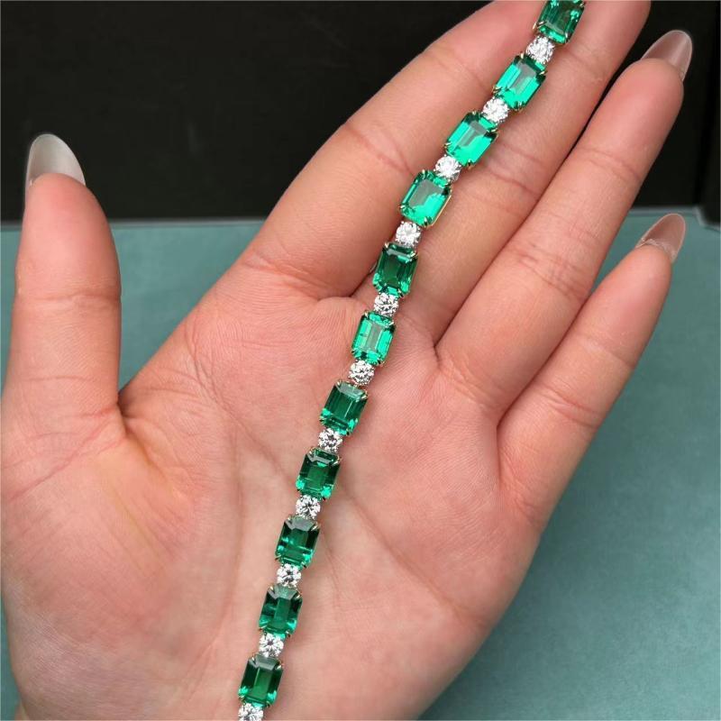 Ruif Jewelry Classic bracelet 18K white gold 20.30ct lab grown emerald and lab grown diamond bracelets Wrist accessory