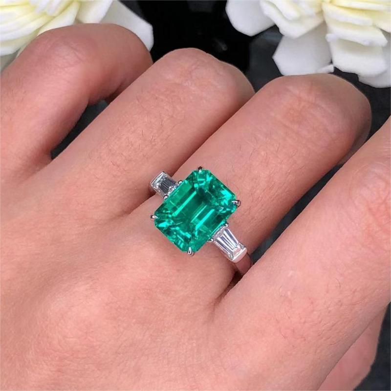 Ruif Jewelry Customized PT950 4.1ct Lab Grown Emerald Ring With DEF Lab Grown Diamond Band Jewelry for Women