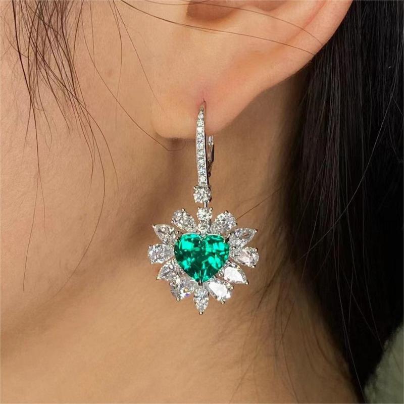 Ruif Jewelry Customized PT950 5.48ct Lab Grown Emerald Earring With DEF Lab Grown Diamond Jewelry for Women