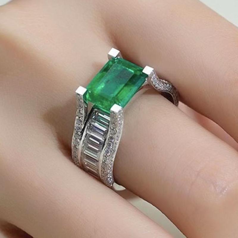 Ruif Jewelry Custom Design 18k White Gold Ring for Women 7.3ct Lab Grown Emerald And DEF VVS Lab Grown Diamond Jewelry