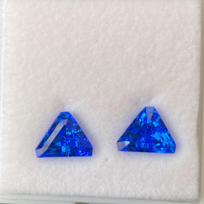 Ruif Jewelry New Brilliant Triangle Shape Blue Color Lab Grown Cobalt Spinel Gemstone For Jewelry